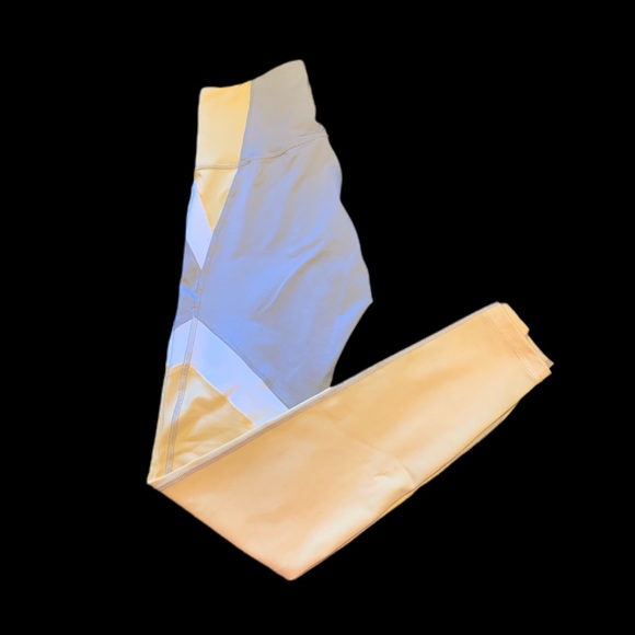 Workout Leggings - Picture 2 of 3